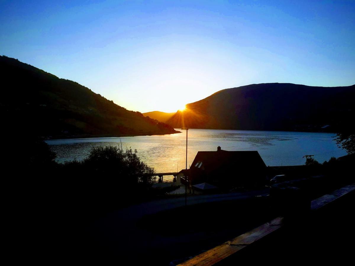 Apartament Panorama Fjord Olden Zewnętrze zdjęcie